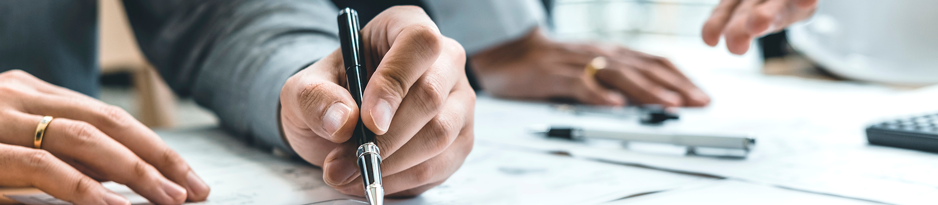 메인 비주얼 이미지 3